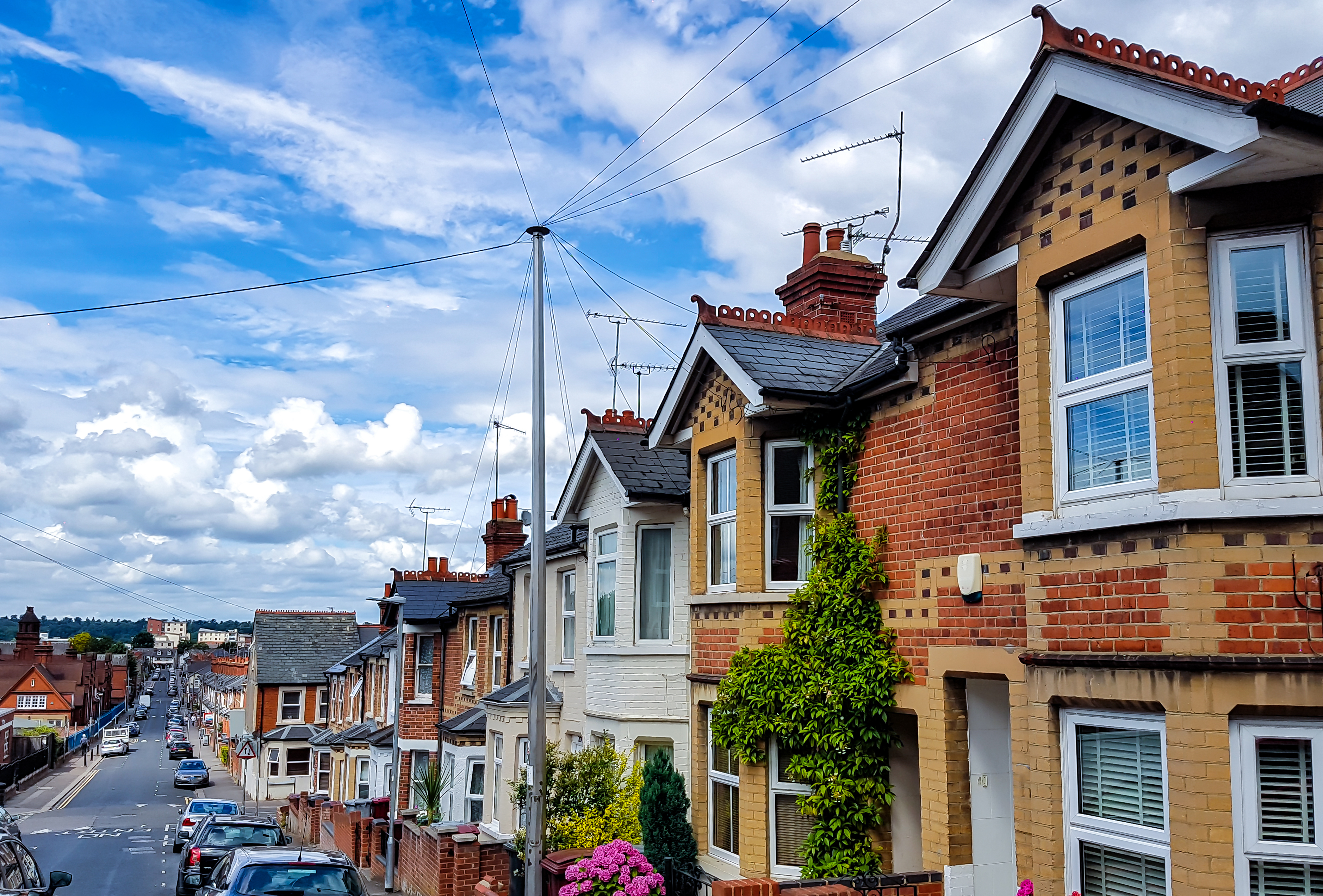 Speed housing. Terraced House. Typical English House. Uk Houses. Typical House in England.