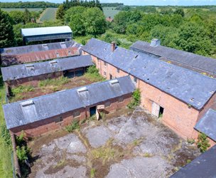 Buildings At Strawberry Hill Farm, Knotting Green picture 4