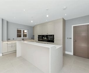 Damson Close, Whitecroft Road picture 6